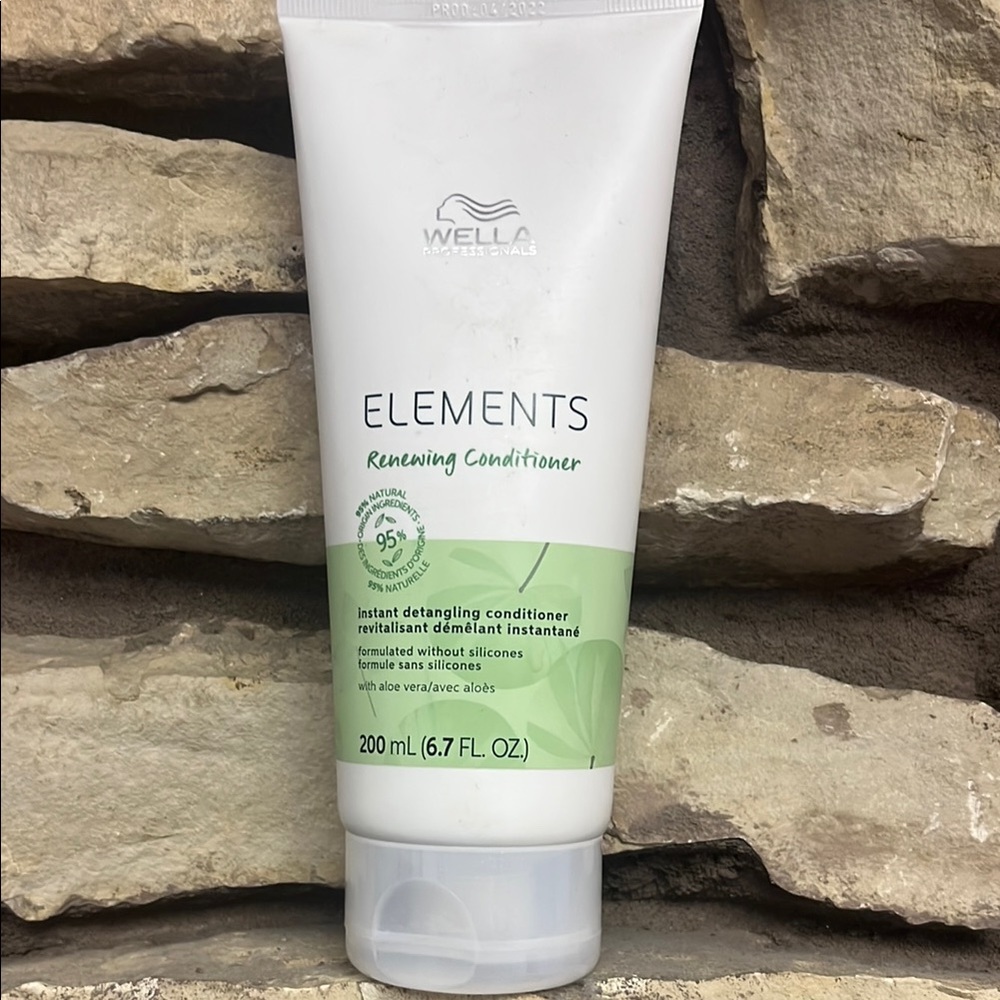 Wella Elements Renewing Conditioner